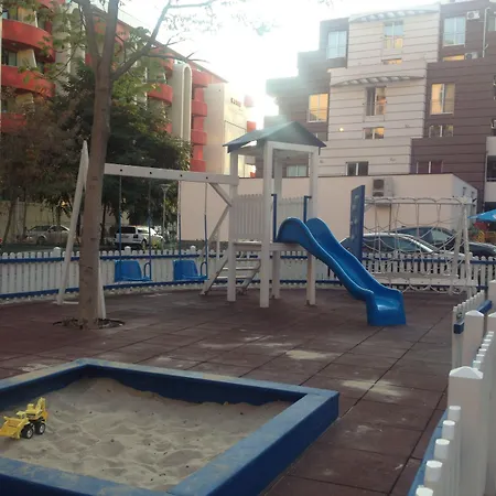 Admiral Plaza Apartmán *