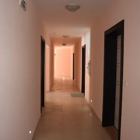 Admiral Plaza Appartement