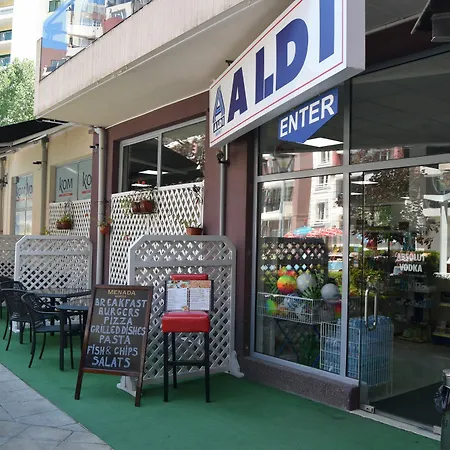 아파트 Admiral Plaza 써니비치