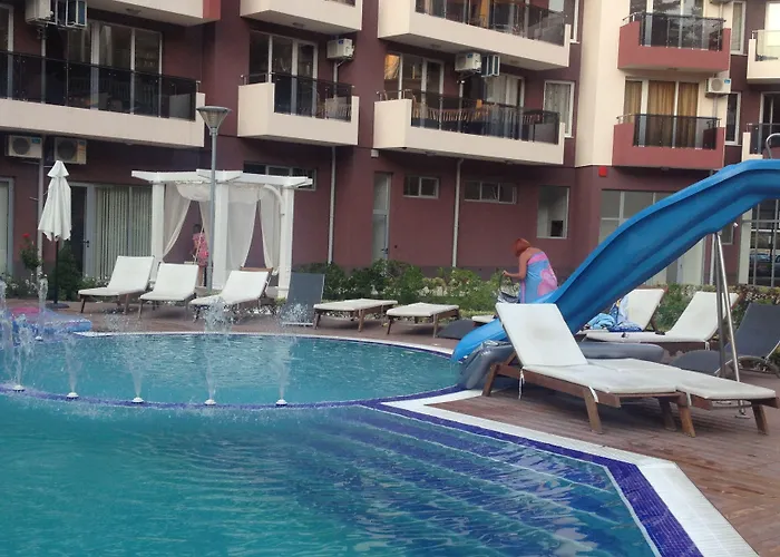 Admiral Plaza Appartement